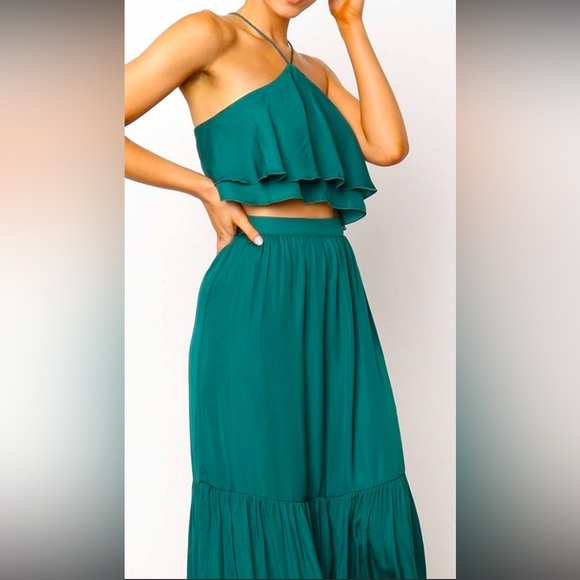 Dresses & Skirts - Two Piece silk-like emerald maxi dress & halter top